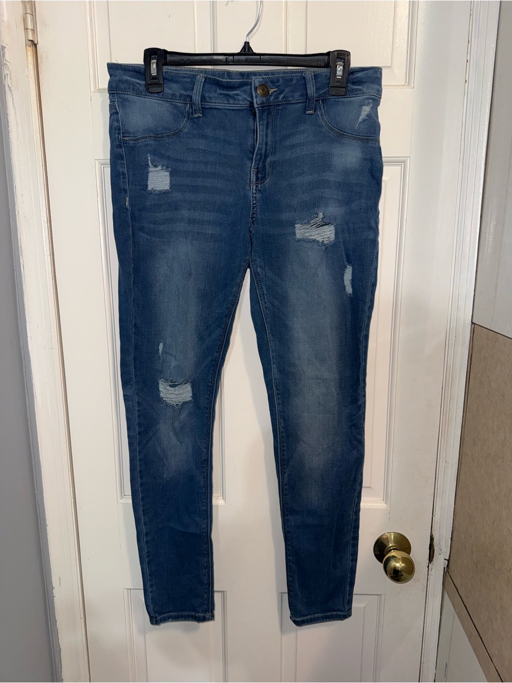 SO Women's Distressed Skinny Jeans - Blue